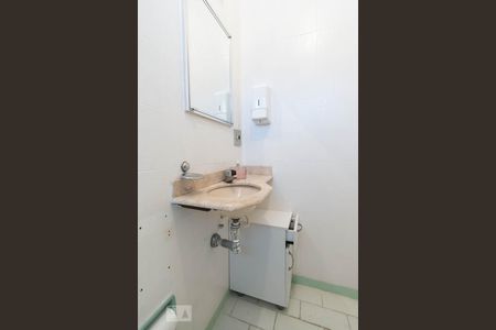 Casa à venda com 150m², 3 quartos e 2 vagas Casa à venda com 150m², 3 quartos e 2 vagasSuíte