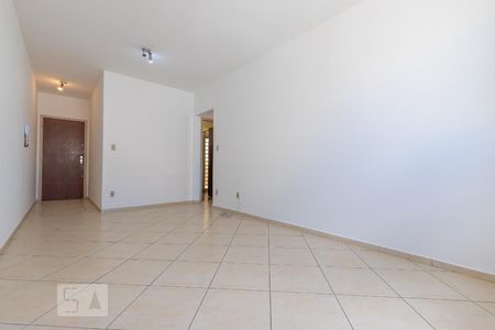 Sala de apartamento para alugar com 1 quarto, 68m² em Centro, Campinas