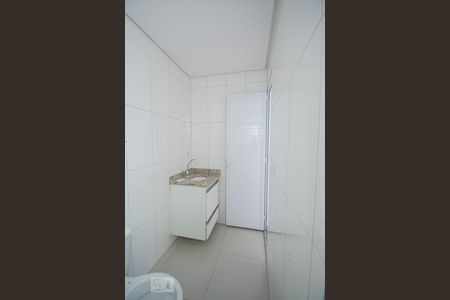 Banheiro  de kitnet/studio para alugar com 1 quarto, 30m² em Vila Baruel, São Paulo