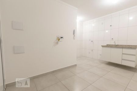 Sala de kitnet/studio para alugar com 1 quarto, 25m² em Vila Anastácio, São Paulo