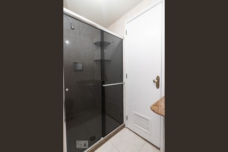 Banheiro de apartamento para alugar com 3 quartos, 70m² em Méier, Rio de Janeiro