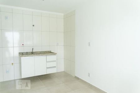 Sala / Cozinha de kitnet/studio para alugar com 1 quarto, 25m² em Vila Anastácio, São Paulo