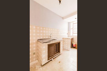 Cozinha de apartamento à venda com 1 quarto, 45m² em Azenha, Porto Alegre