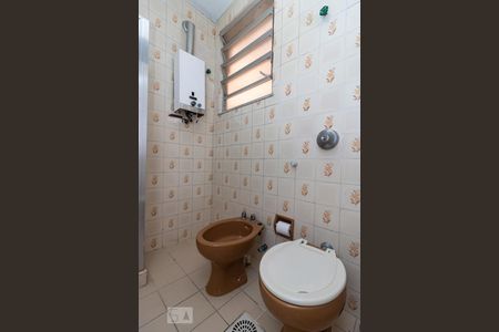 Banheiro de apartamento para alugar com 1 quarto, 48m² em Todos Os Santos, Rio de Janeiro