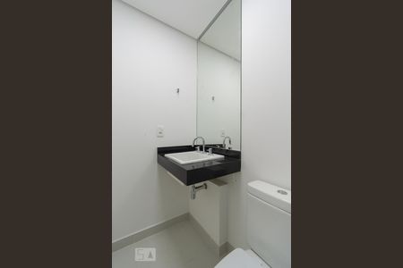 Banheiro Social de kitnet/studio à venda com 1 quarto, 47m² em Vila Cordeiro, São Paulo