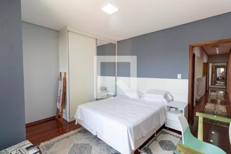 Quarto Suíte 1 de casa para alugar com 4 quartos, 250m² em Jardim Fernandes, São Paulo