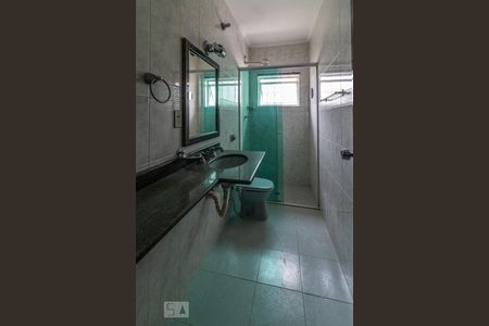 Banheiro de casa para alugar com 5 quartos, 330m² em Cerâmica, São Caetano do Sul