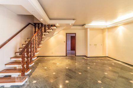 Sala de casa para alugar com 5 quartos, 330m² em Cerâmica, São Caetano do Sul