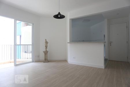 Sala de apartamento para alugar com 2 quartos, 70m² em Vila Indiana, São Paulo