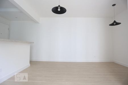 Sala de apartamento para alugar com 2 quartos, 70m² em Vila Indiana, São Paulo