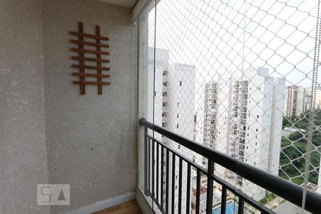 varanda de apartamento para alugar com 3 quartos, 64m² em Jardim Caboré, São Paulo