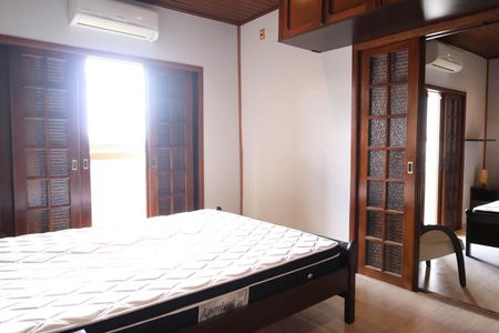 Casa à venda com 172m², 5 quartos e 1 vaga