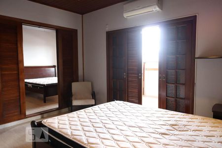 Casa à venda com 172m², 5 quartos e 1 vaga