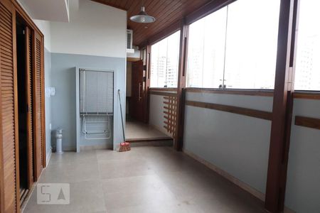 Casa à venda com 172m², 5 quartos e 1 vaga