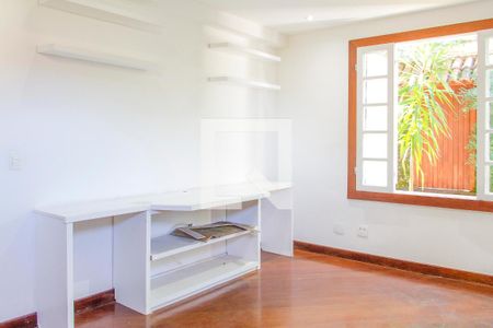 Sala de TV de casa de condomínio à venda com 5 quartos, 579m² em Itanhangá, Rio de Janeiro