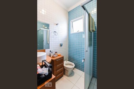 Banheiro de casa à venda com 3 quartos, 130m² em Santa Terezinha, São Bernardo do Campo