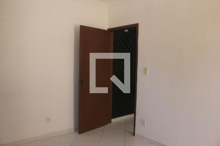 Quarto 1 de casa para alugar com 2 quartos, 70m² em Jardim Alzira, São Paulo