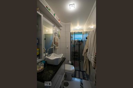 Banheiro de apartamento à venda com 2 quartos, 58m² em Vila Vitório Mazzei, São Paulo