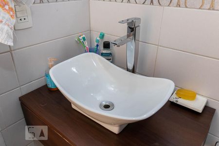 Casa à venda com 450m², 4 quartos e 3 vagas Casa à venda com 450m², 4 quartos e 3 vagasBanheiro da Suíte 2