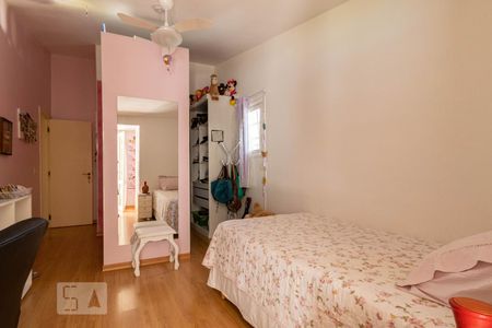 Casa à venda com 450m², 4 quartos e 3 vagas Casa à venda com 450m², 4 quartos e 3 vagasSuíte 2