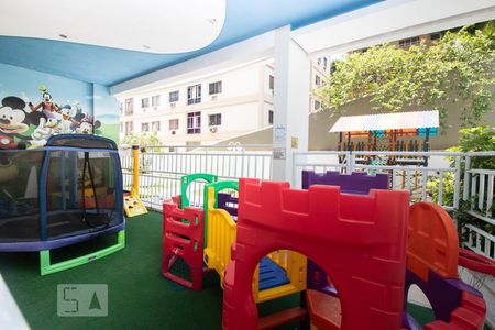 Apartamento à venda com 63m², 2 quartos e 1 vaga Apartamento à venda com 63m², 2 quartos e 1 vagaPlayground