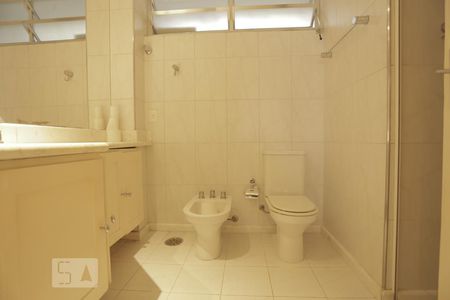 Banheiro de apartamento para alugar com 2 quartos, 110m² em Santa Cecília, São Paulo