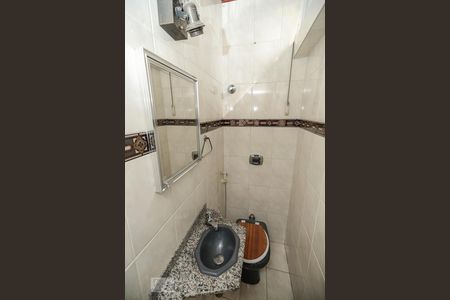 Lavabo de apartamento para alugar com 1 quarto, 40m² em Higienópolis, Rio de Janeiro