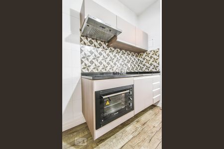 Cozinha de apartamento para alugar com 1 quarto, 43m² em Vila Madalena, São Paulo