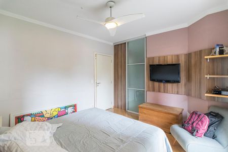 Quarto 1 Suite de casa de condomínio para alugar com 4 quartos, 255m² em Vila Floresta, Santo André