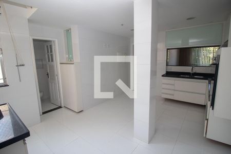 Cozinha de apartamento à venda com 3 quartos, 75m² em Jardim Carioca, Rio de Janeiro