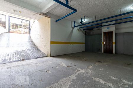 Garagem de casa de condomínio à venda com 3 quartos, 100m² em Vila São Geraldo, São Paulo