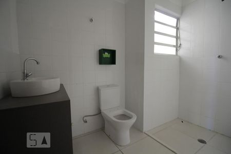 Banheiro 1 de casa à venda com 3 quartos, 120m² em Jaguaribe, Osasco
