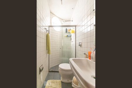 Banheiro de apartamento para alugar com 3 quartos, 80m² em Santa Tereza, Belo Horizonte