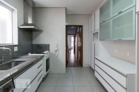 Cozinha de casa à venda com 3 quartos, 200m² em Vila Ester (zona Norte), São Paulo