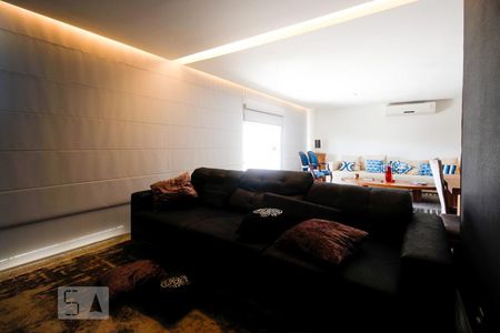 Sala de TV de apartamento para alugar com 4 quartos, 380m² em Recreio dos Bandeirantes, Rio de Janeiro