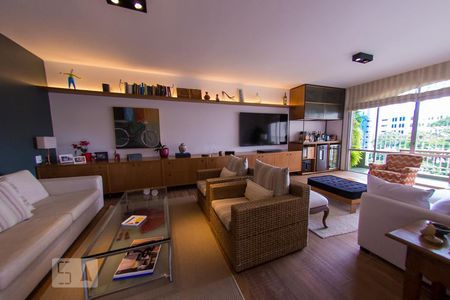 Sala de apartamento à venda com 3 quartos, 165m² em Pinheiros, São Paulo