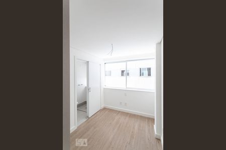 Suíte 1 de apartamento para alugar com 2 quartos, 60m² em Funcionários, Belo Horizonte