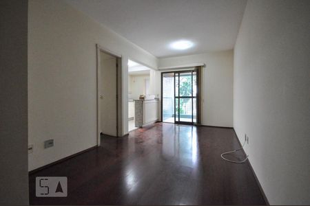 Sala de apartamento para alugar com 1 quarto, 72m² em Cambuí, Campinas