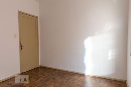 Quarto 1 de apartamento à venda com 2 quartos, 90m² em Navegantes, Porto Alegre