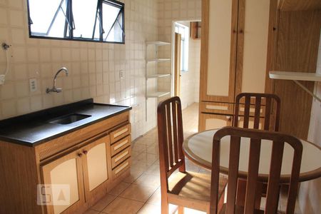 Cozinha de apartamento à venda com 2 quartos, 75m² em Jardim Pacaembu, Jundiaí