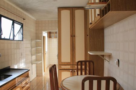 Cozinha de apartamento à venda com 2 quartos, 75m² em Jardim Pacaembu, Jundiaí