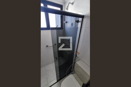 Banheiro de kitnet/studio para alugar com 1 quarto, 50m² em Anhangabaú, Jundiaí