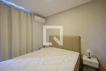 Quarto  de kitnet/studio para alugar com 1 quarto, 37m² em Capão Raso, Curitiba