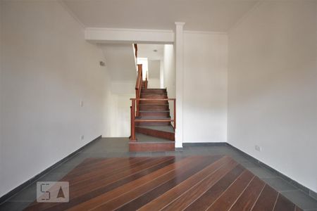 Sala de casa para alugar com 3 quartos, 130m² em Lar São Paulo, São Paulo