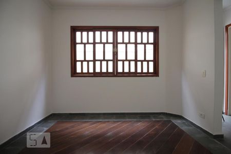 Sala de casa para alugar com 3 quartos, 130m² em Lar São Paulo, São Paulo