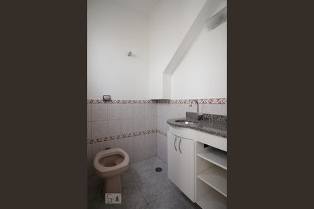Lavabo de casa para alugar com 3 quartos, 130m² em Lar São Paulo, São Paulo