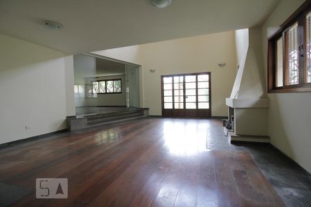 Sala de casa à venda com 4 quartos, 343m² em Lar São Paulo, São Paulo