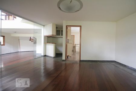 Sala de casa à venda com 4 quartos, 343m² em Lar São Paulo, São Paulo