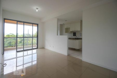 Sala de apartamento para alugar com 2 quartos, 70m² em Recreio dos Bandeirantes, Rio de Janeiro