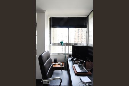 Sala de tv de apartamento à venda com 3 quartos, 145m² em Jardim Paulista, São Paulo